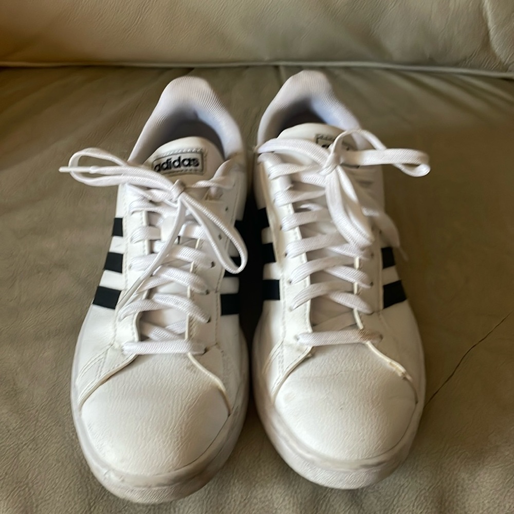 Adidas Grand Court Sneakers